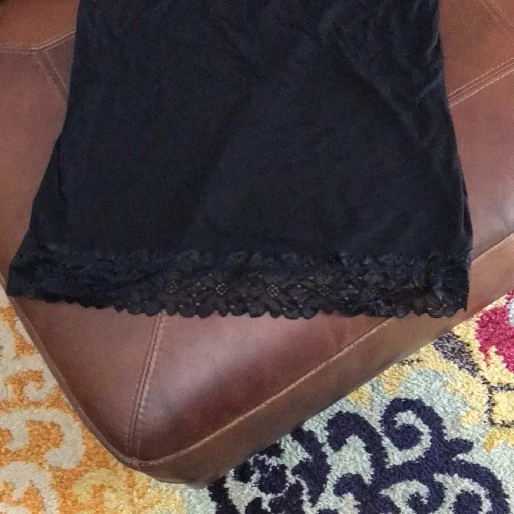 Bundle of Lace-Trimmed Cami Tank Top -Cream, Black, Sage green - Picture 6 of 6